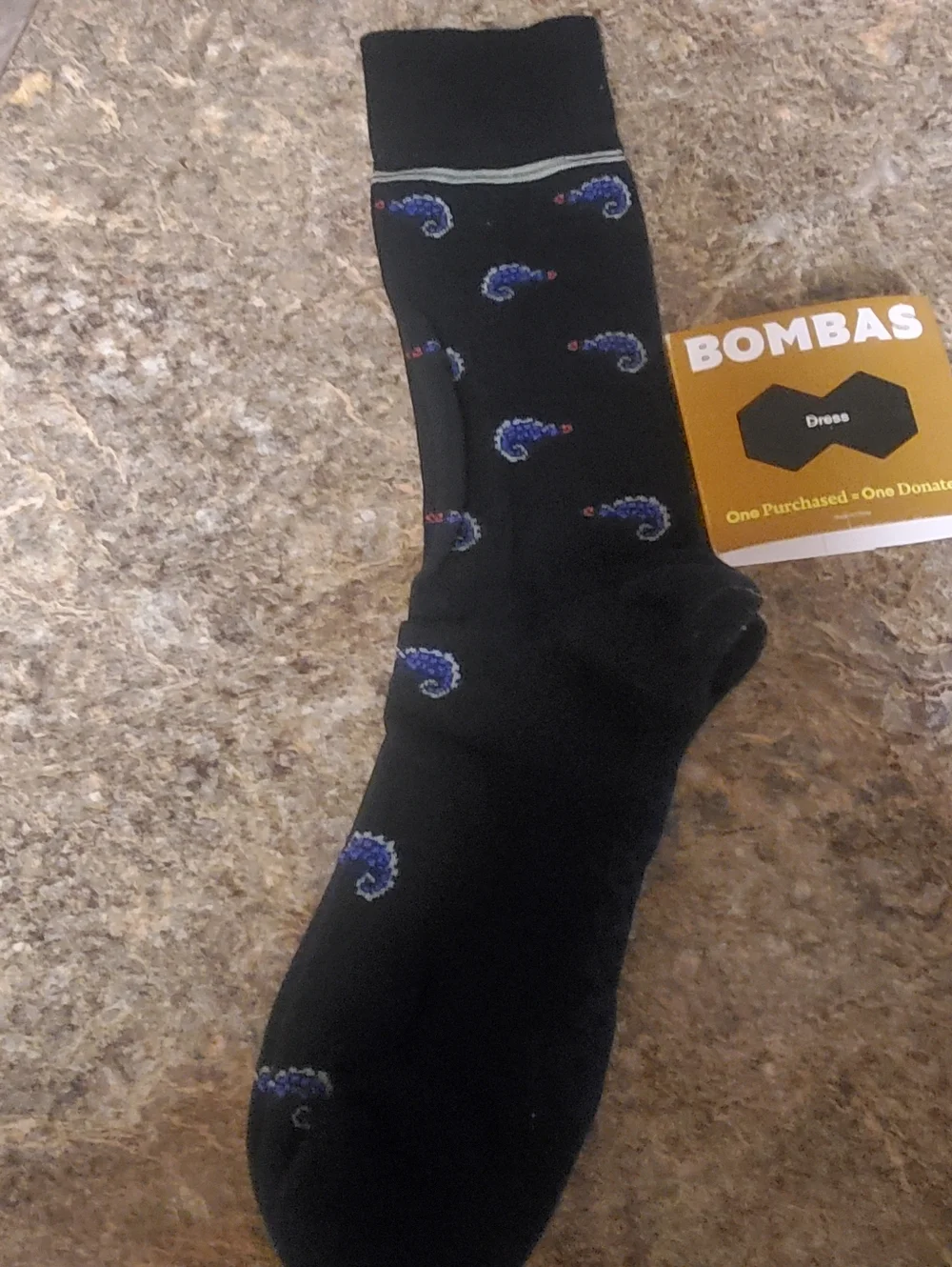 BOMBAS NWT MENS LARGE LIGHTWEIGHT DRESS CALF SOCKS. PAISLEY PRINT Black